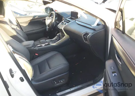 2021 Lexus Nx 300 z USA, uszkodzony, nr VIN JTJDARBZ8M5029444